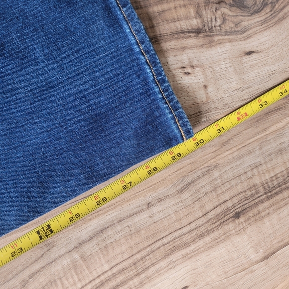 Levis Slight Curve Classic Rise Boot Jeans Size 2/26 - Picture 9 of 10